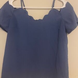 Monteau‎ Los Angeles scalloped drop shoulder top size small